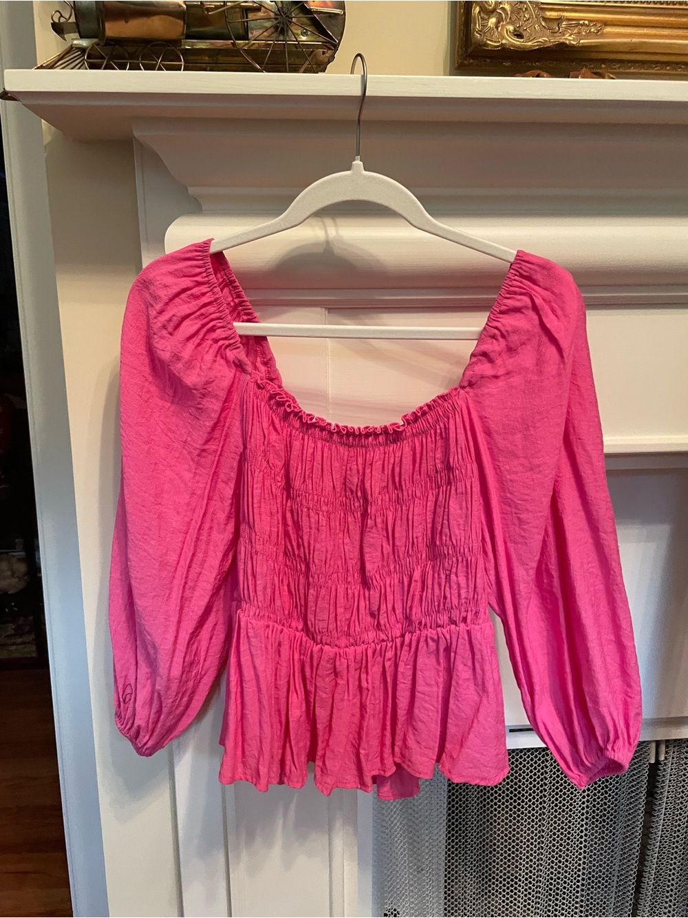 EUC Pink Smocked Balloon Sleeve Top. Small. 💕